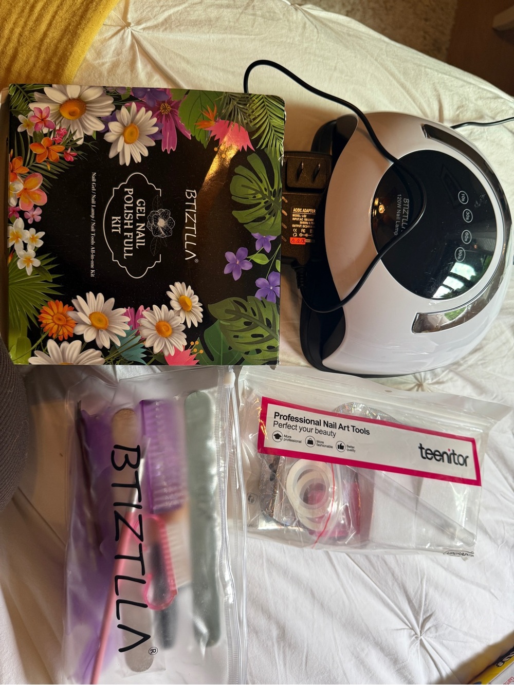 NWOT White UV LED Nail Lamp, Gel Nail Polish Kit, with Nail Art Kit